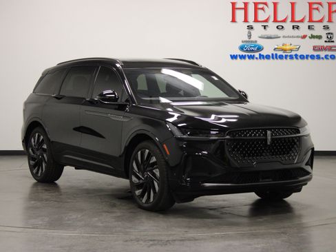 Used 2024 Lincoln Nautilus Reserve w/ Equipment Group 202A AWD/4WD image 1