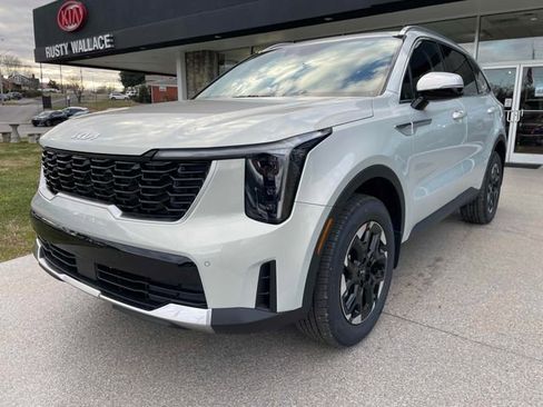 New 2026 Kia Sorento S image 4