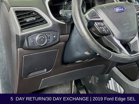 Used 2019 Ford Edge SEL w/ Equipment Group 201A AWD/4WD image 12