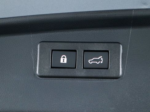 Used 2023 Subaru Outback Premium AWD/4WD image 29