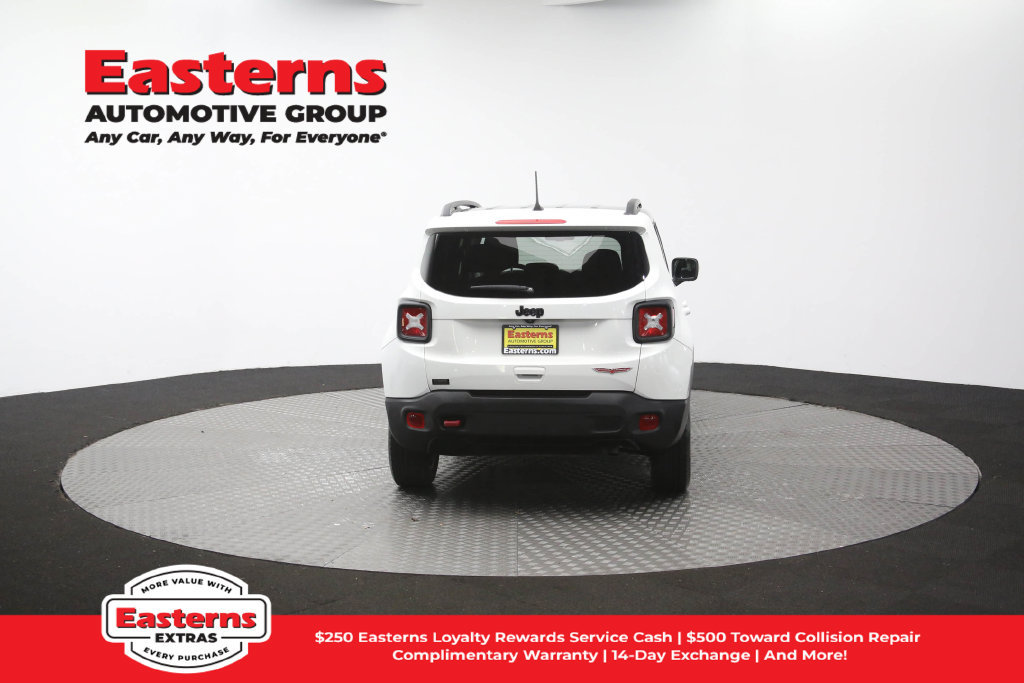 Used 2023 Jeep Renegade Trailhawk AWD/4WD image 39
