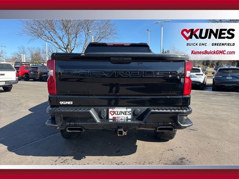 Used 2024 GMC Sierra 1500 AT4 w/ Technology Package image 8