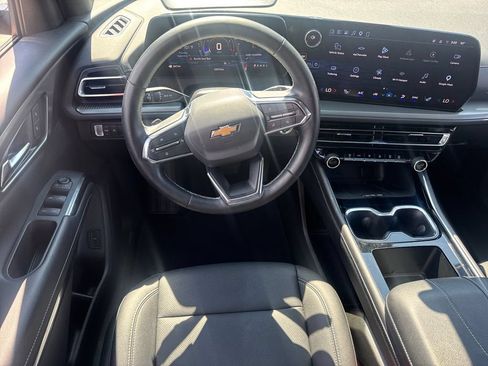 Used 2026 Chevrolet Traverse LT FWD image 15