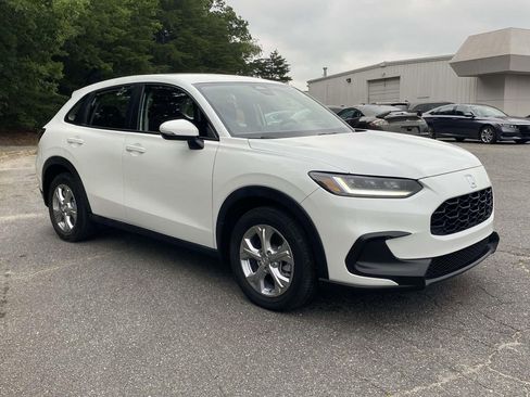 Certified 2023 Honda HR-V LX image 6