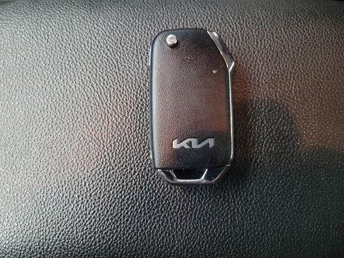 Used 2024 Kia Forte LXS image 32