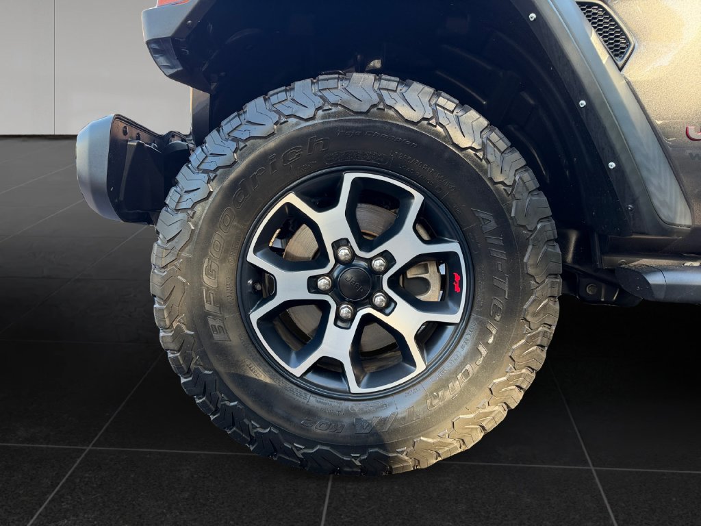 Used 2021 Jeep Wrangler Unlimited Rubicon w/ Cold Weather Group AWD/4WD image 10