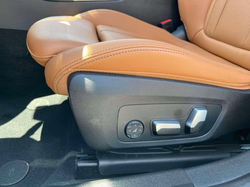 Used 2022 BMW 330e xDrive w/ Premium Package AWD/4WD image 22