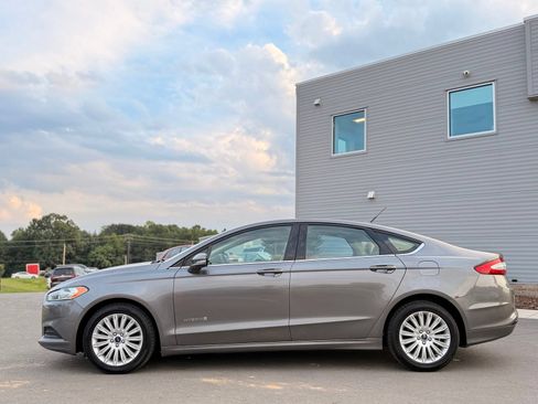 Used 2014 Ford Fusion SE FWD image 11