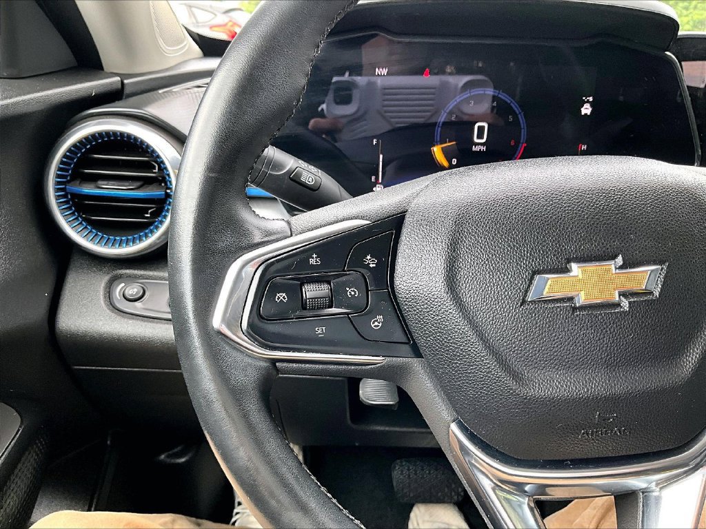 Used 2024 Chevrolet Trax LT w/ Driver Confidence Package FWD image 12