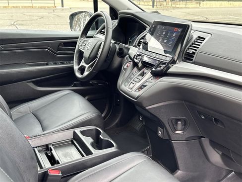 Used 2024 Honda Odyssey EX-L image 13