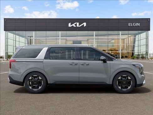 Used 2026 Kia Carnival EX FWD image 7
