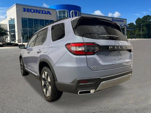 New 2026 Honda Pilot Touring image 3