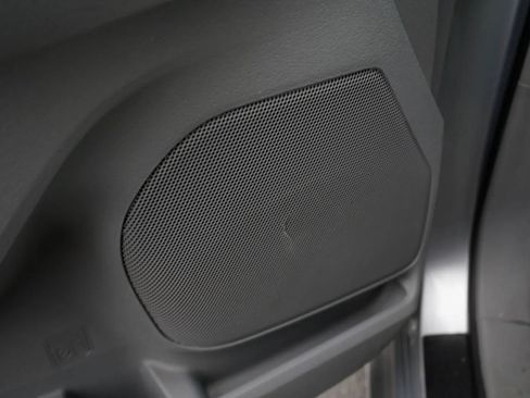 Used 2014 Toyota Sienna LE FWD image 39