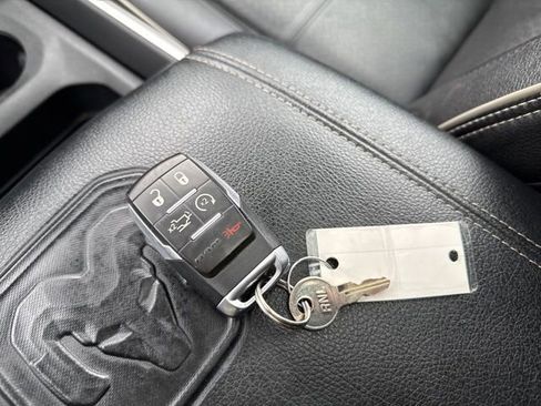 Used 2020 RAM 2500 Laramie image 35