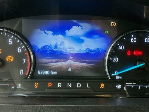 Used 2021 Ford Explorer Limited w/ Equipment Group 301A AWD/4WD image 12