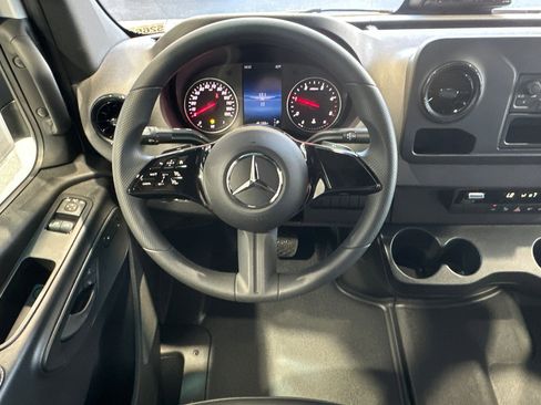 New 2025 Mercedes-Benz Sprinter 2500 image 13