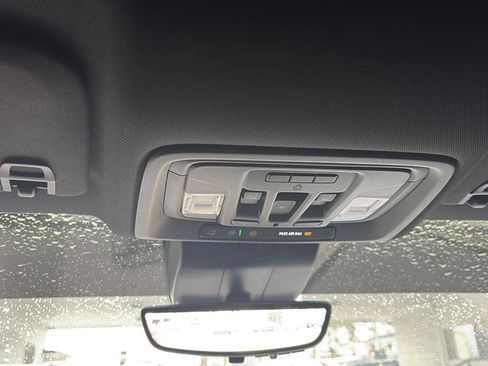 Used 2022 Chevrolet Silverado 1500 ZR2 w/ Technology Package image 24