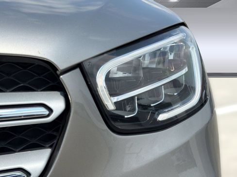 Used 2022 Mercedes-Benz GLC 300 4MATIC image 11