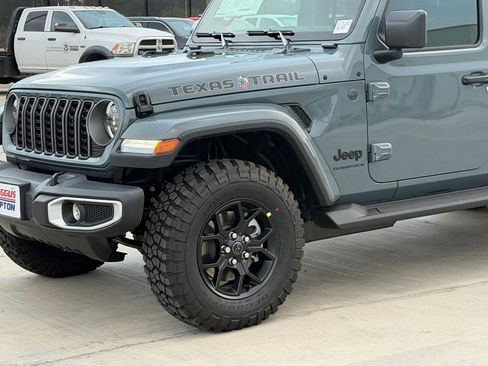 New 2026 Jeep Gladiator Sport AWD/4WD image 9