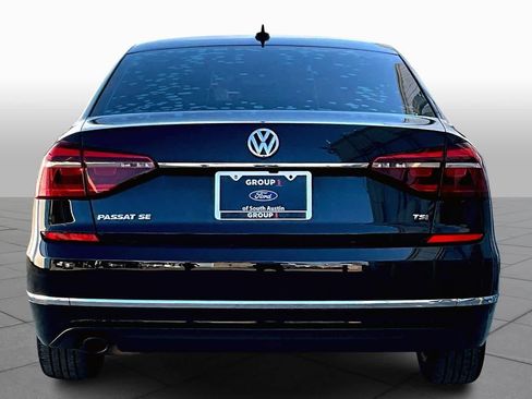 Used 2018 Volkswagen Passat 2.0T SE image 4