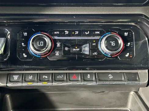 Used 2024 GMC Sierra 2500 AT4 w/ AT4 Premium Plus Package image 20