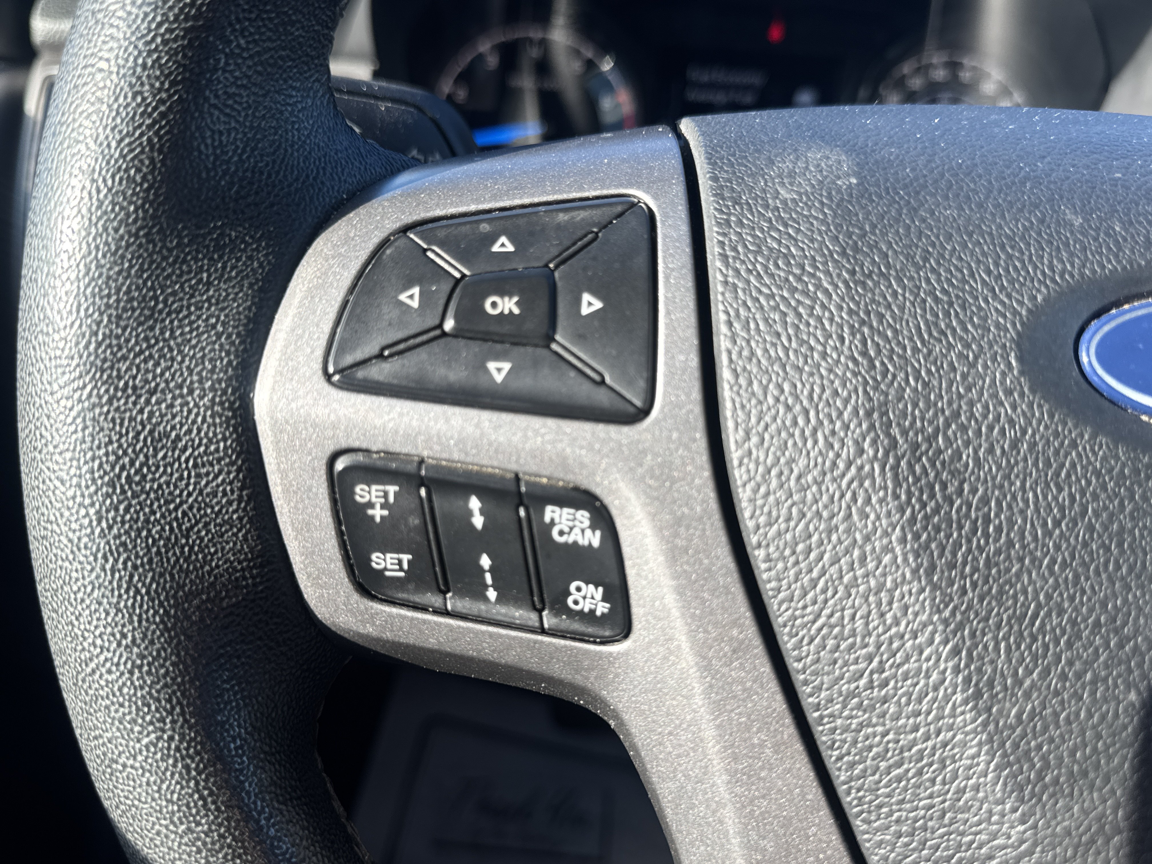 Used 2019 Ford Ranger XLT w/ Equipment Group 302A Luxury AWD/4WD image 18