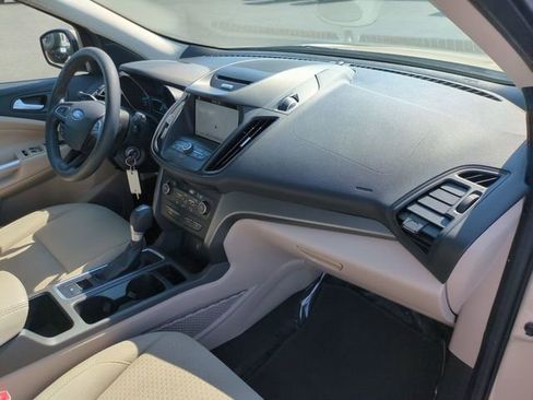 Used 2017 Ford Escape SE w/ Equipment Group 201A FWD image 33