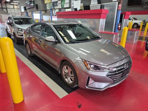 Used 2020 Hyundai Elantra SEL FWD image 2