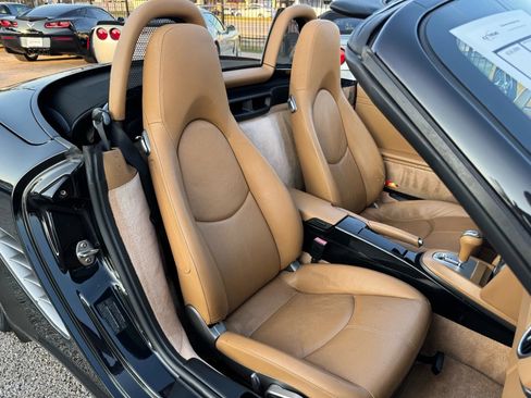 Used 2005 Porsche Boxster image 24