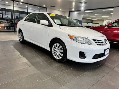 Used 2013 Toyota Corolla LE image 6
