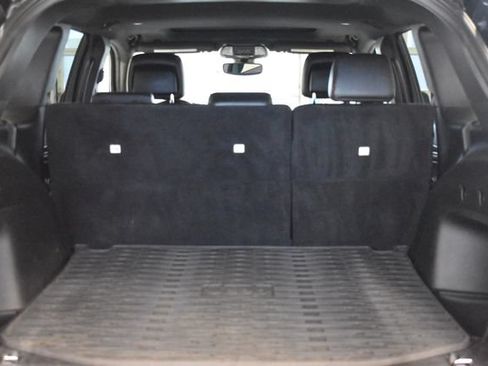 Used 2021 Jeep Grand Cherokee Limited AWD/4WD image 16