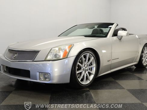 Used 2006 Cadillac XLR V image 20