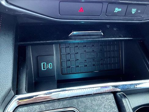 Used 2022 Ford Expedition Max Limited image 28