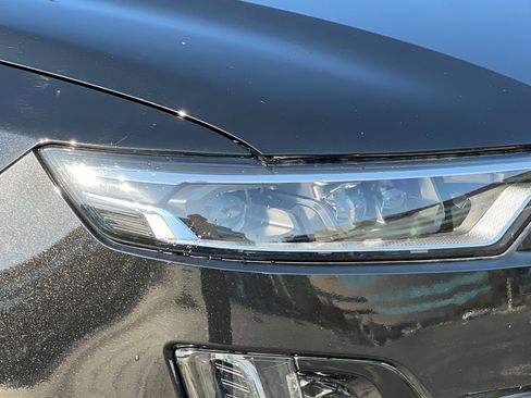 Certified 2024 Cadillac XT6 Sport w/ Platinum Package image 47