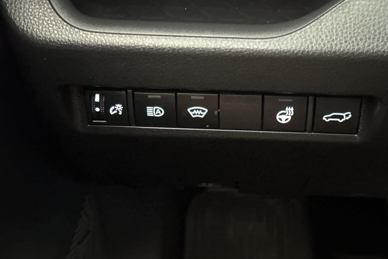 Used 2025 Toyota RAV4 XLE w/ Convenience Package AWD/4WD image 32