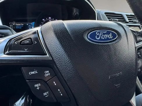 Used 2018 Ford Fusion SE w/ Equipment Group 602A FWD image 20