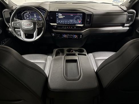 Used 2025 GMC Sierra 1500 SLT image 10