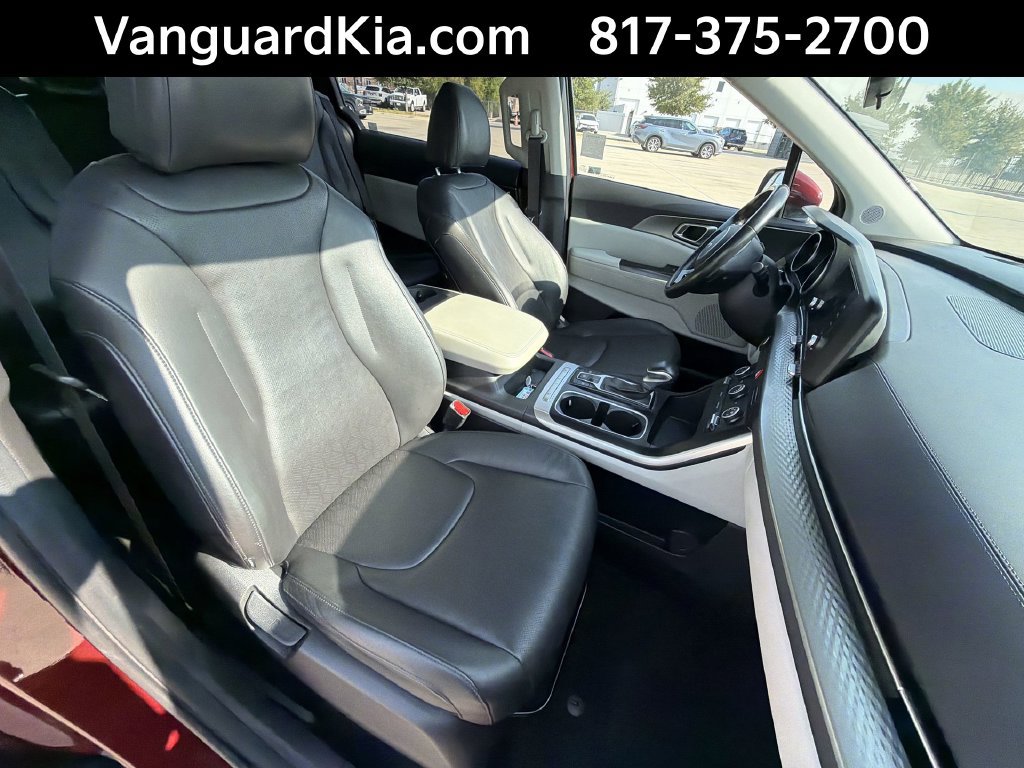 Certified 2023 Kia Carnival LX FWD image 27