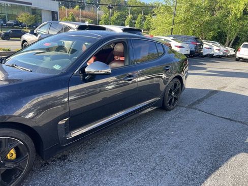 Used 2020 Kia Stinger GT-Line w/ Sun & Sound Package RWD image 3