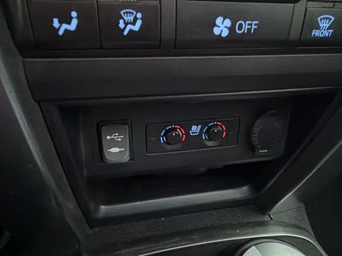 Used 2015 Toyota 4Runner Limited AWD/4WD image 16