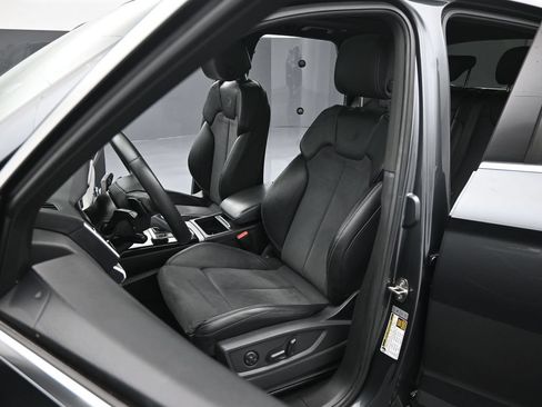 Used 2021 Audi SQ5 Premium w/ Convenience Package AWD/4WD image 8