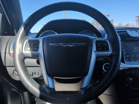 Used 2012 Chrysler 300 Limited image 11