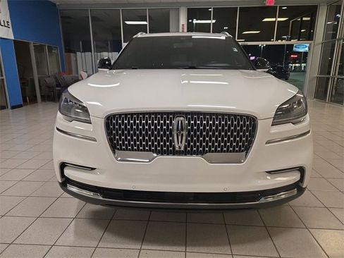 Used 2022 Lincoln Aviator Reserve image 3