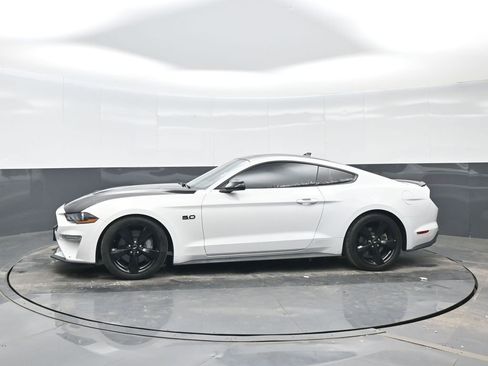 Used 2022 Ford Mustang GT w/ Black Accent Package RWD image 3