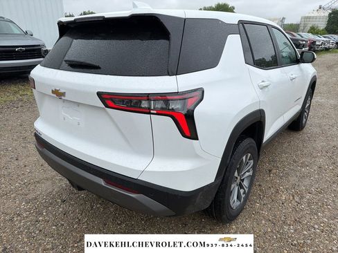 Used 2026 Chevrolet Equinox LT w/ Convenience Package II FWD image 5