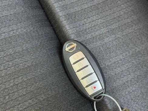 Used 2025 Nissan Altima 2.5 SV FWD image 25