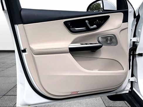 Certified 2026 Mercedes-Benz GLC 300 4MATIC image 23