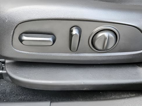 Used 2017 GMC Acadia Denali image 10