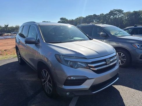 Used 2016 Honda Pilot Elite image 2