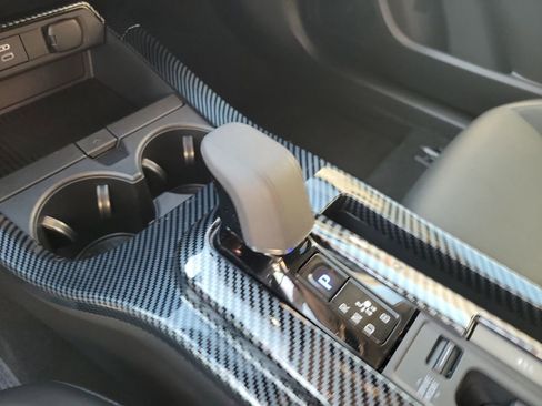 Used 2025 Toyota Prius XLE image 23